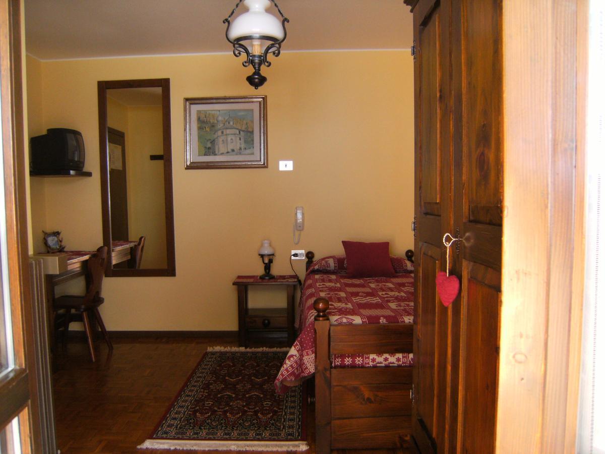 Albergo Thurwieser Santa Caterina Valfurva Pokój zdjęcie